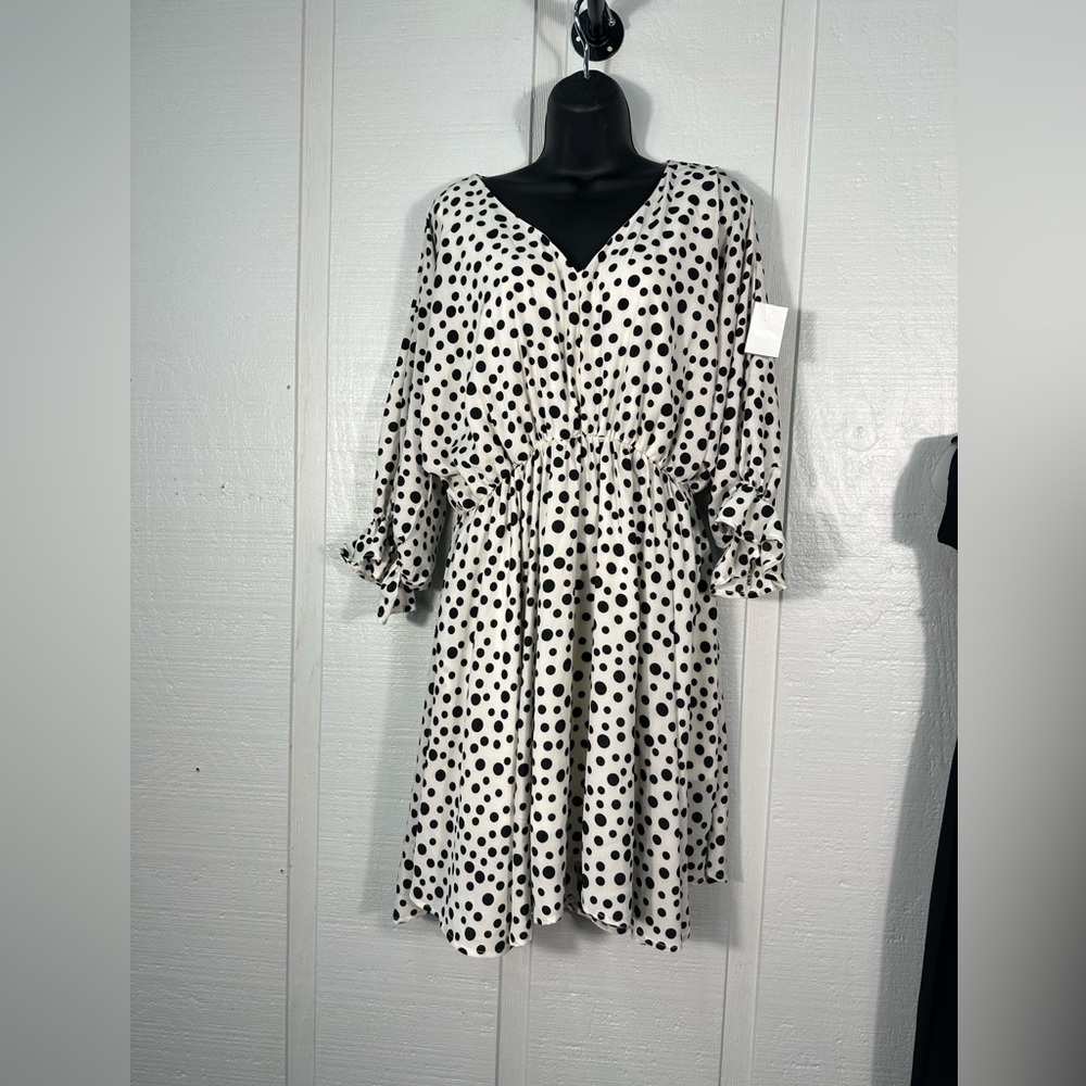 White Burch Women’s Black and White 3/4 Sleeve Polka Dot Dress Size Medium NWOT